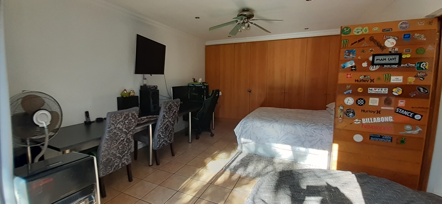3 Bedroom Property for Sale in Upper Robberg Western Cape